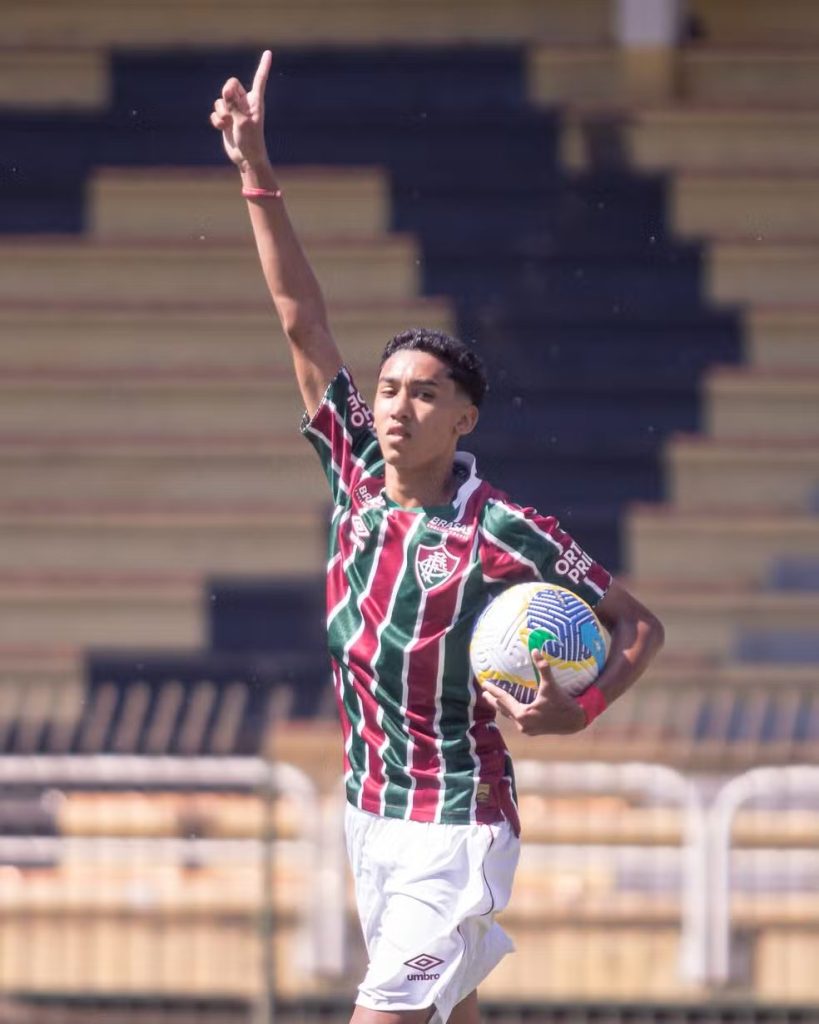 Isaque / Fluminense