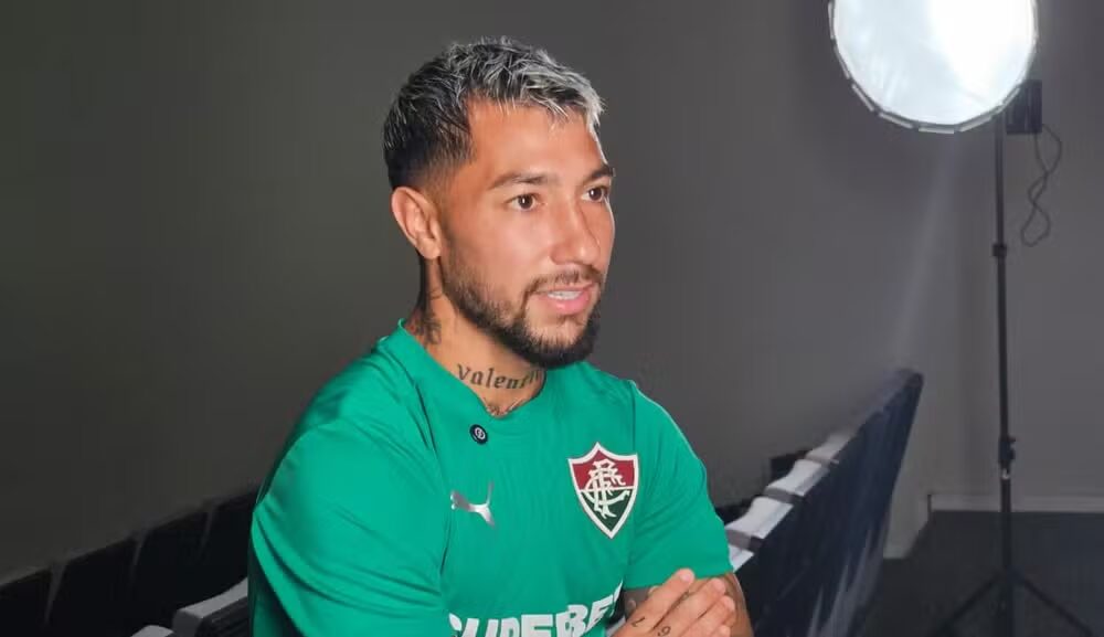 Lucho Acosta Lucho Acosta, meia do Fluminense